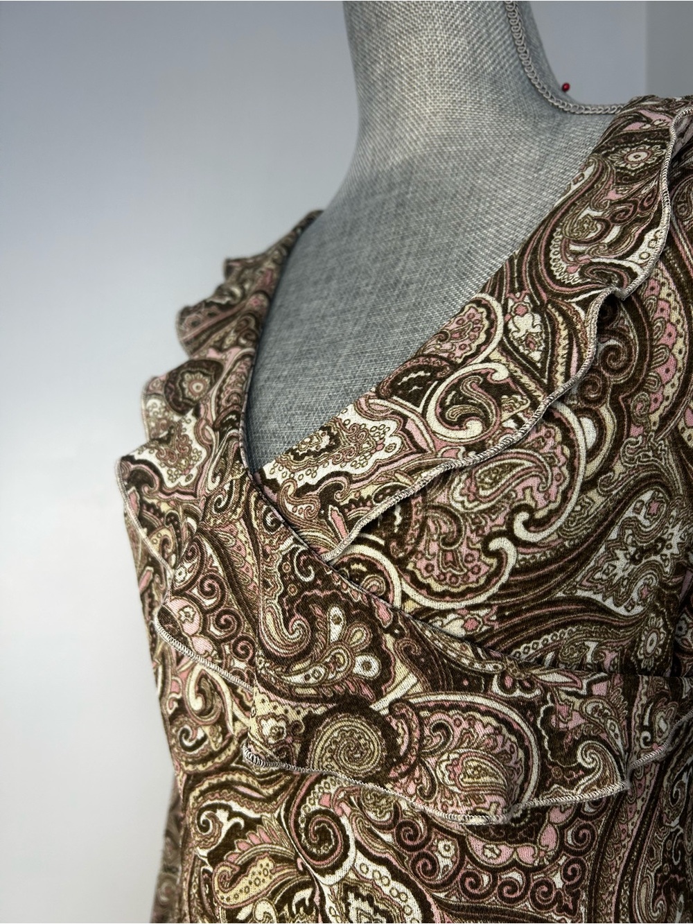 Paisley V-Neck Long flowy Sleeve Top in Brown and pink with ruffle y2k bratz - Picture 4 of 8